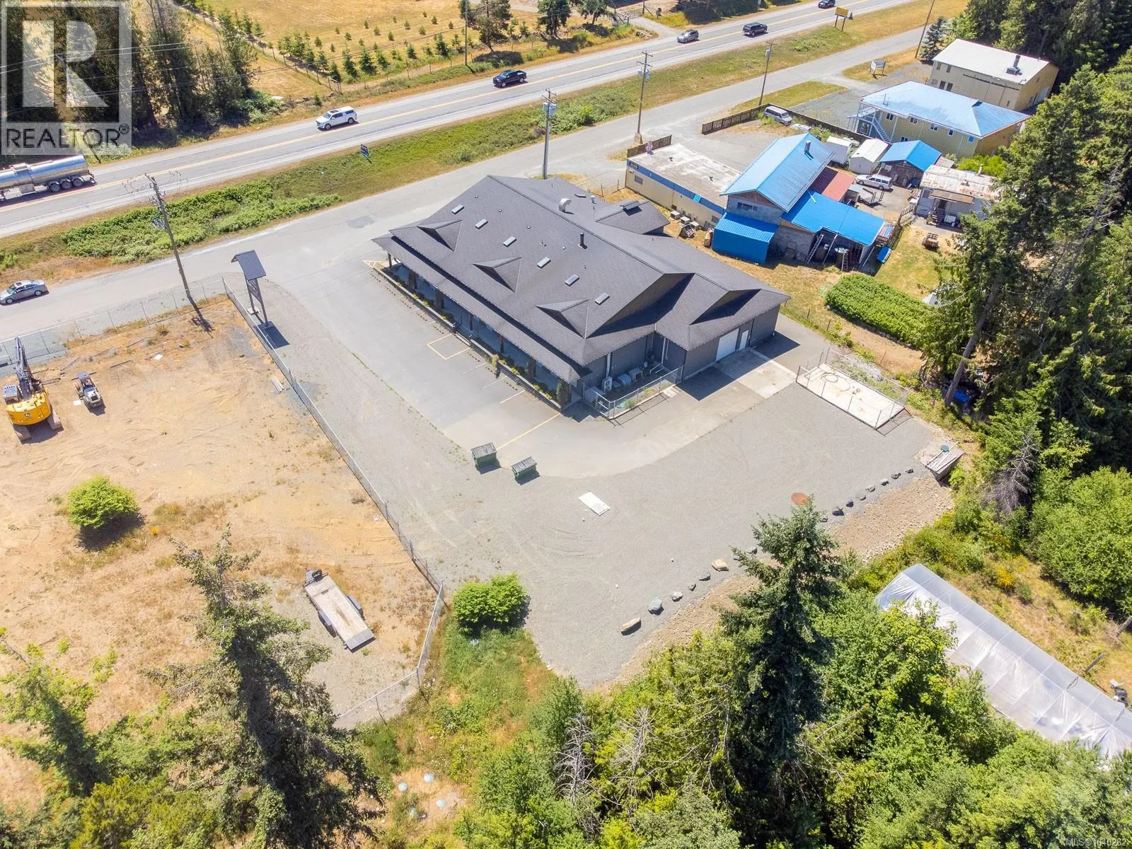 SL 1-7 3051 Van Horne Rd