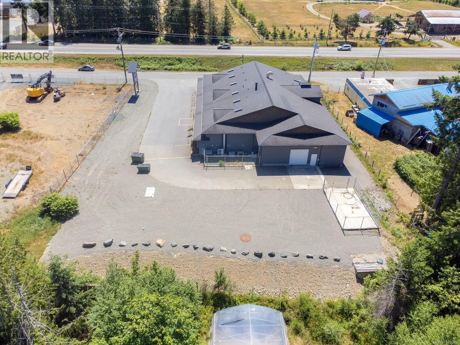 SL 1-7 3051 Van Horne Rd