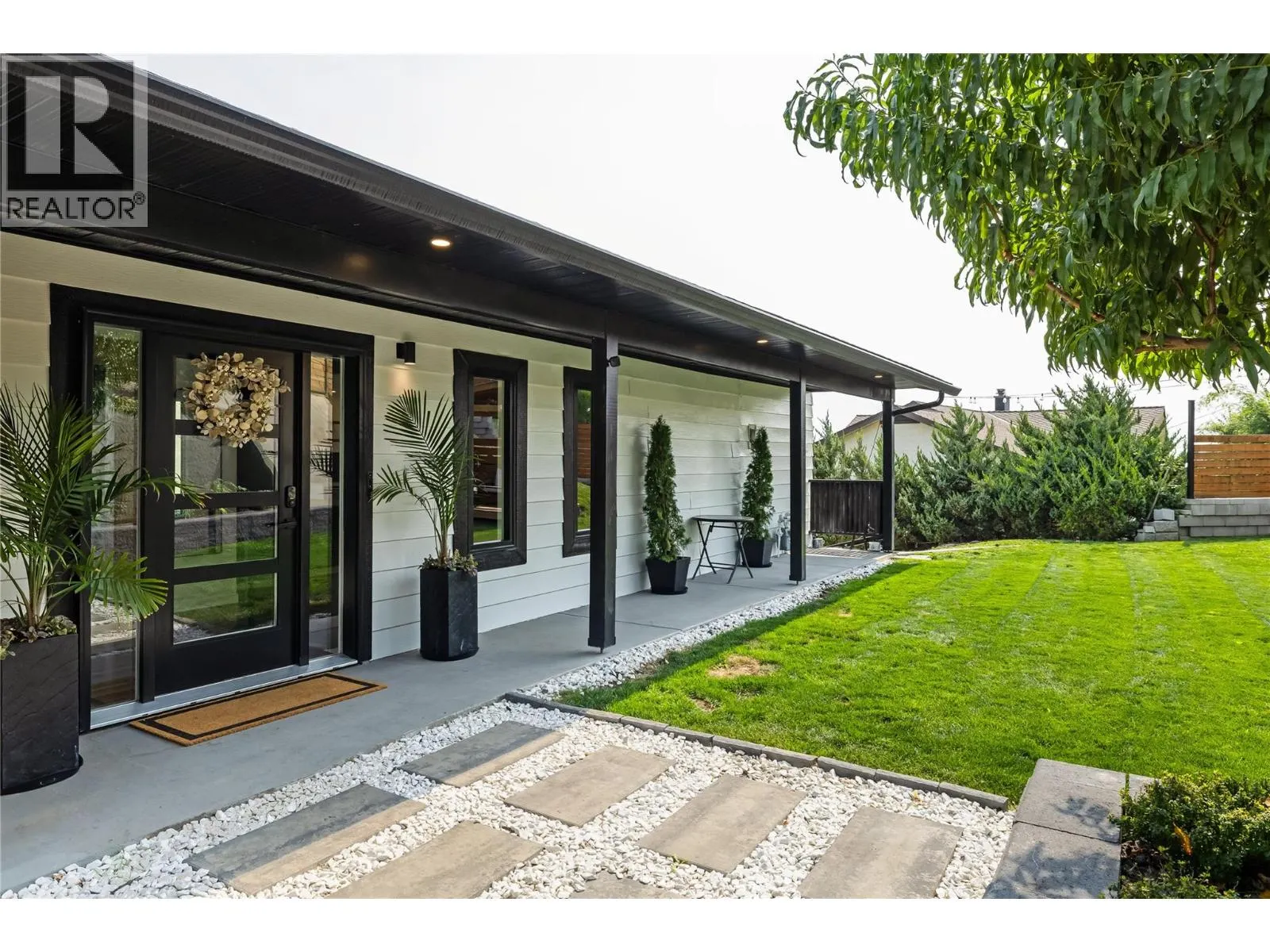 2751 Lakeview Road