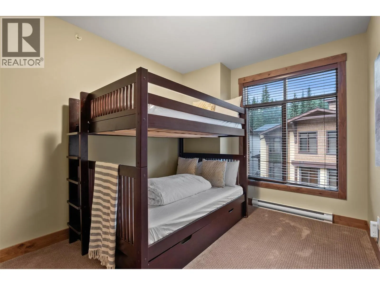 3280 Village Way Unit# 12