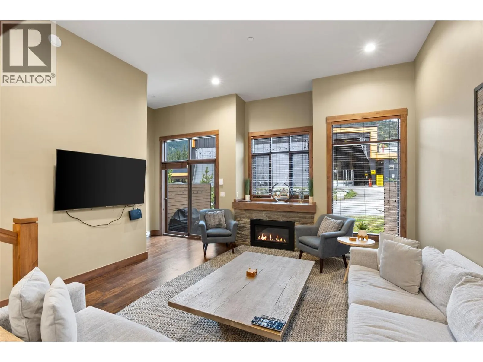 3280 Village Way Unit# 12