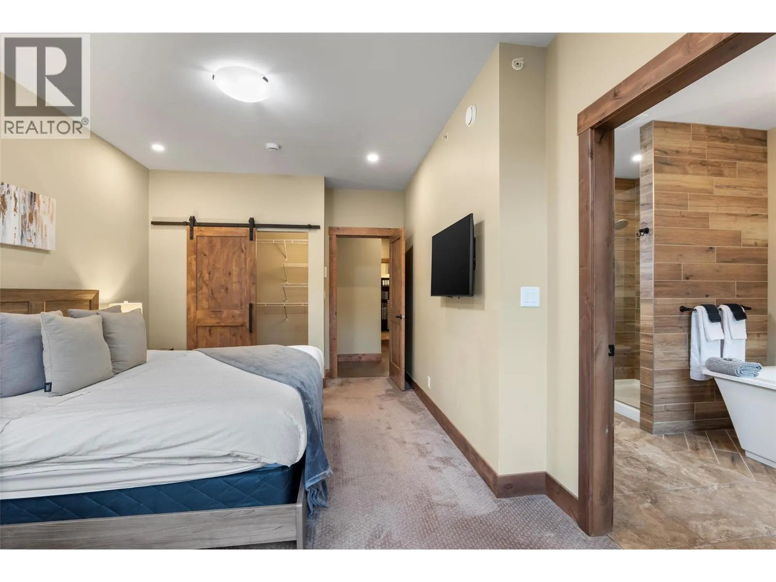 3280 Village Way Unit# 12