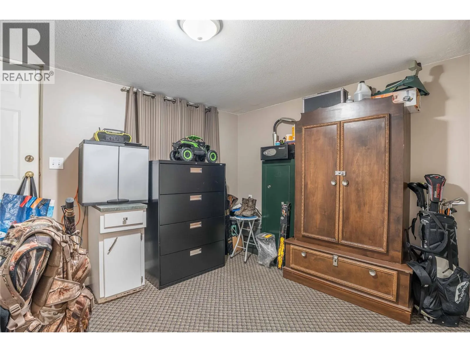 12408 CAMPBELL Crescent