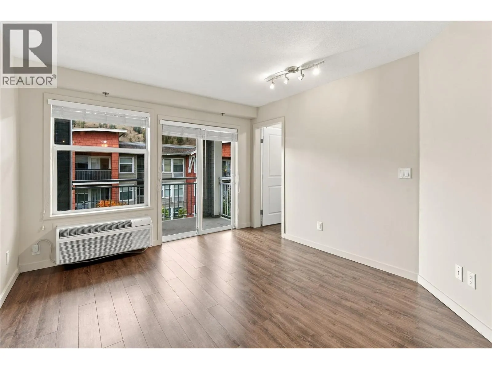 563 Yates Road Unit# 412