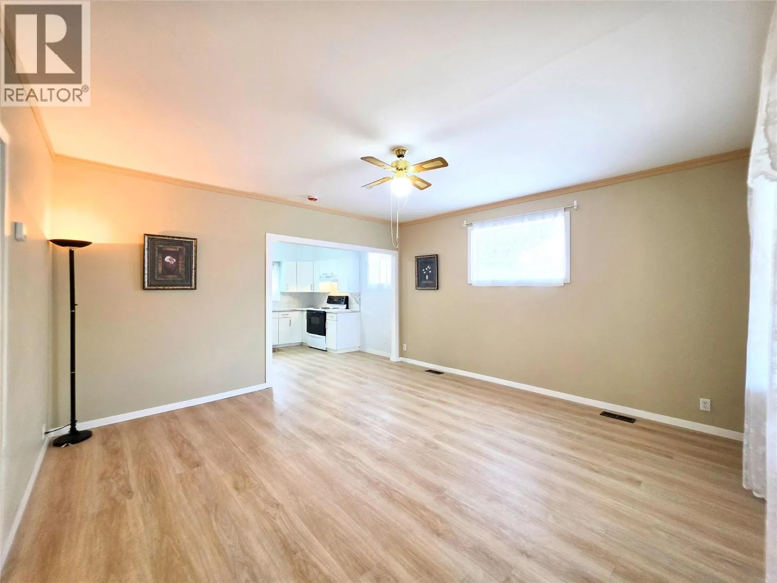 101 6th Avenue S