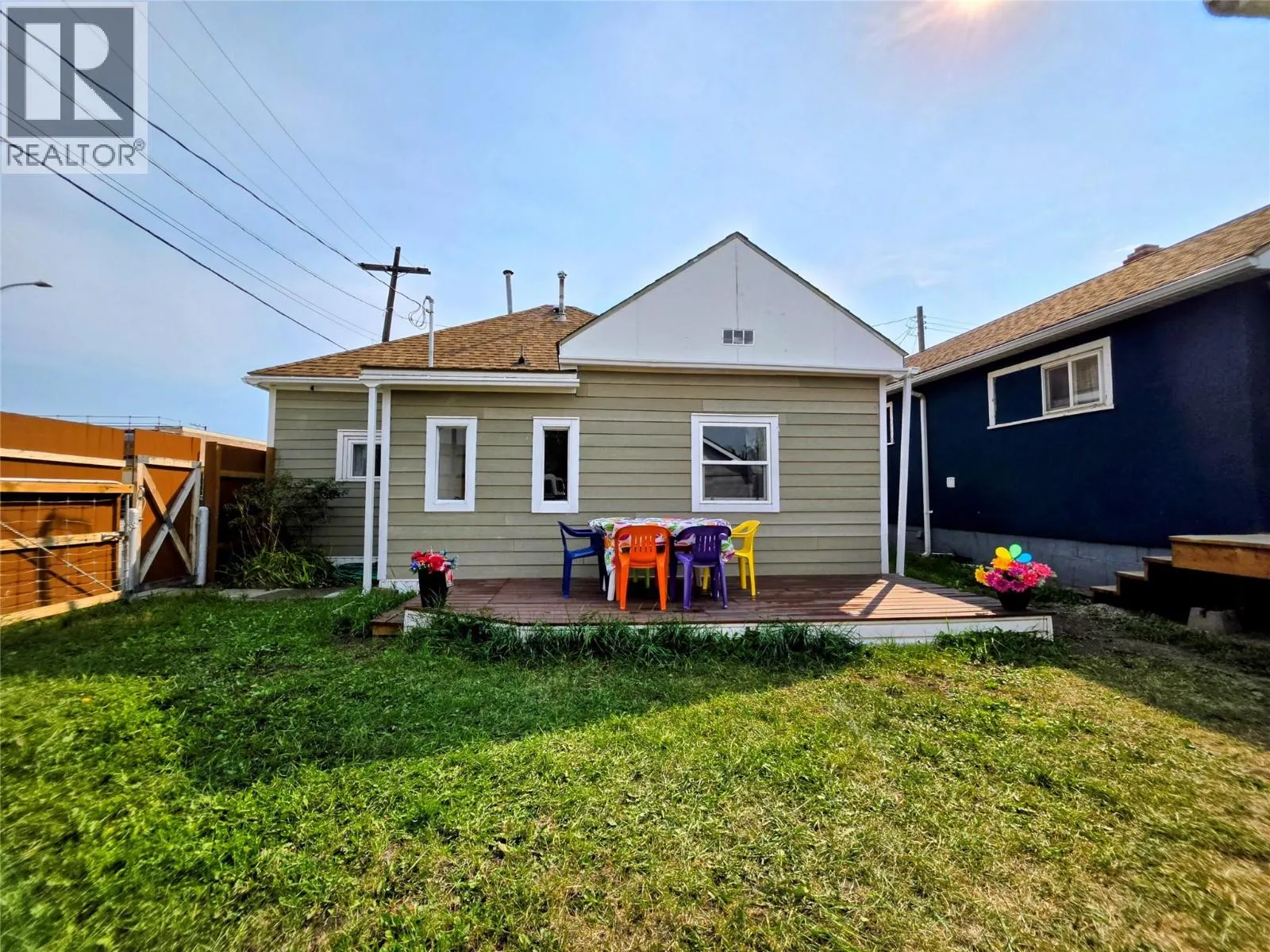 101 6th Avenue S