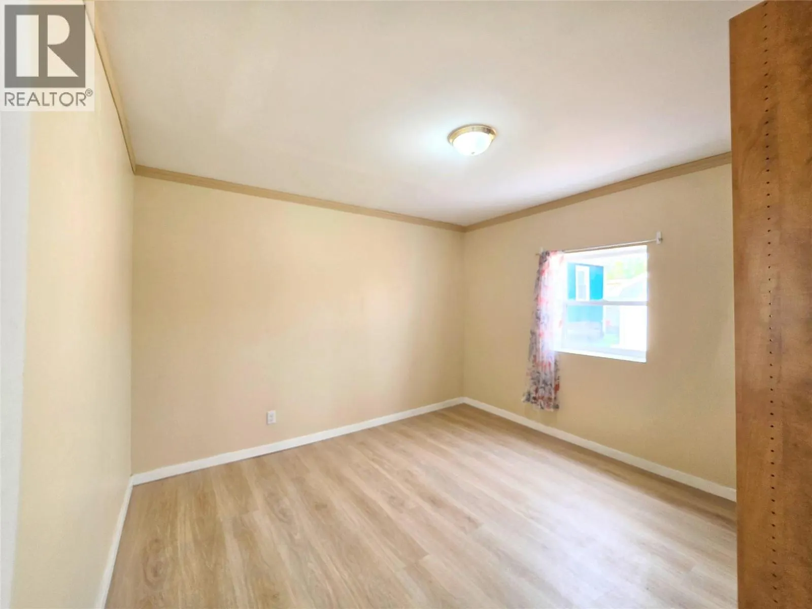 101 6th Avenue S