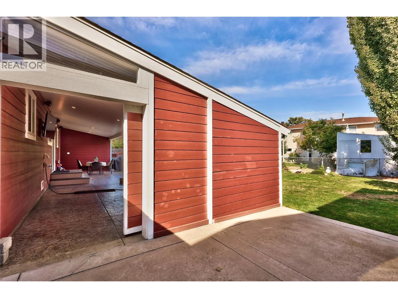 732 Ivy Avenue