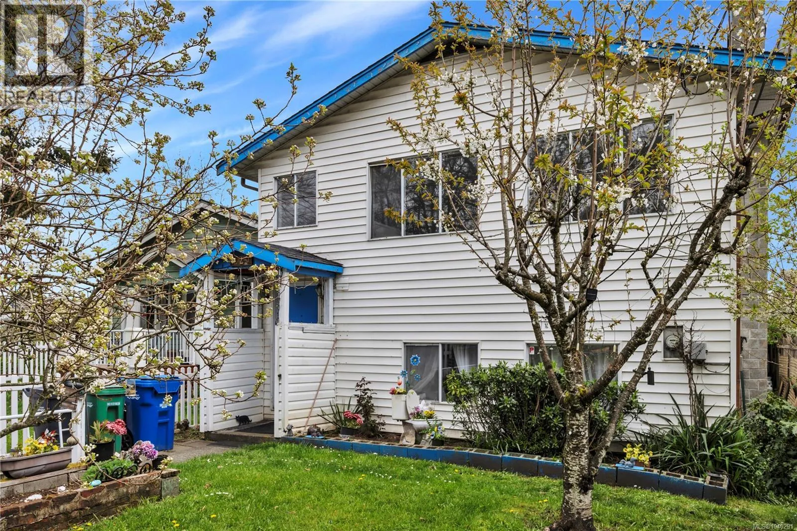 229 Irwin St