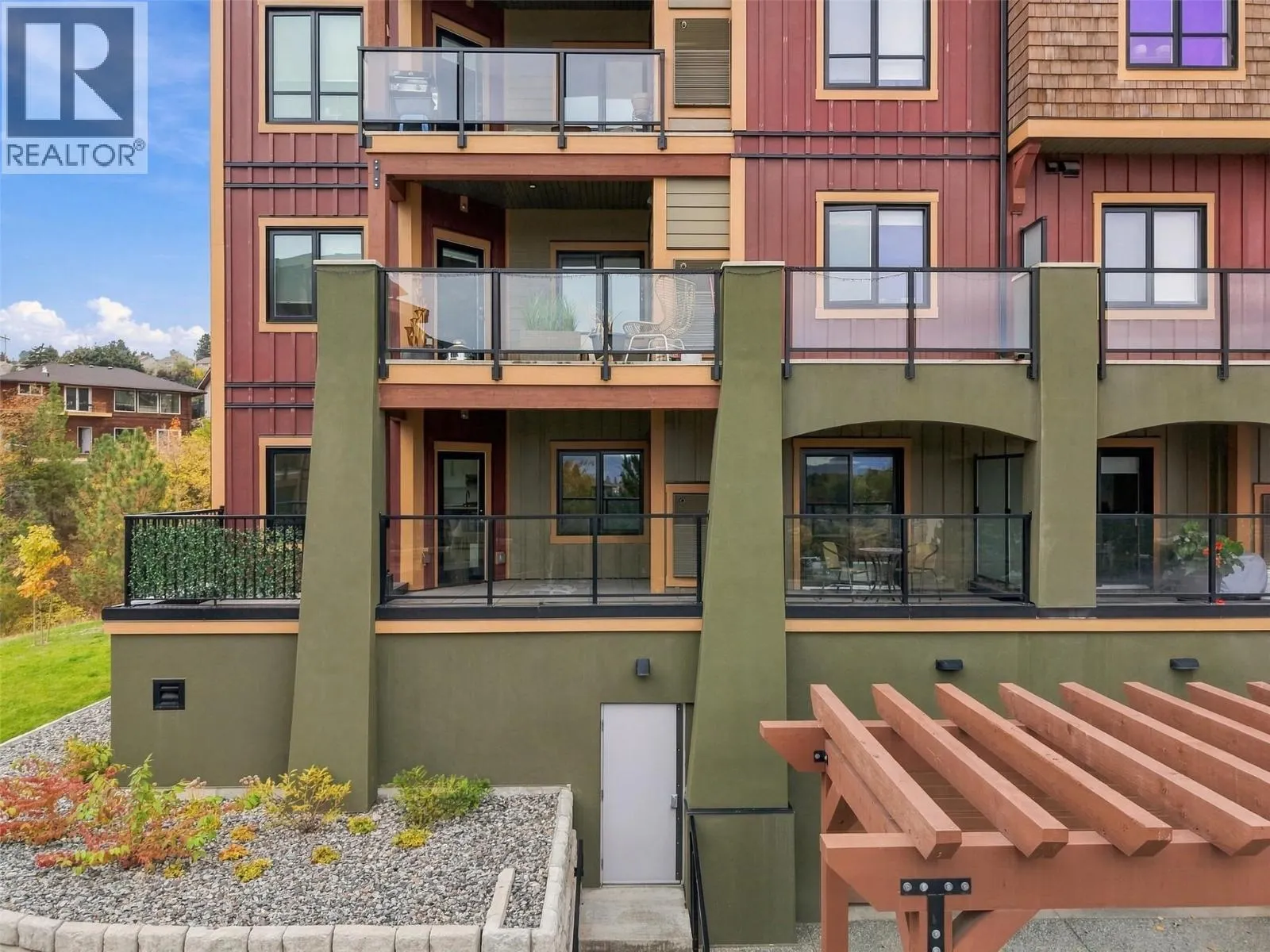 1405 SPRINGHILL Drive Unit# 2103