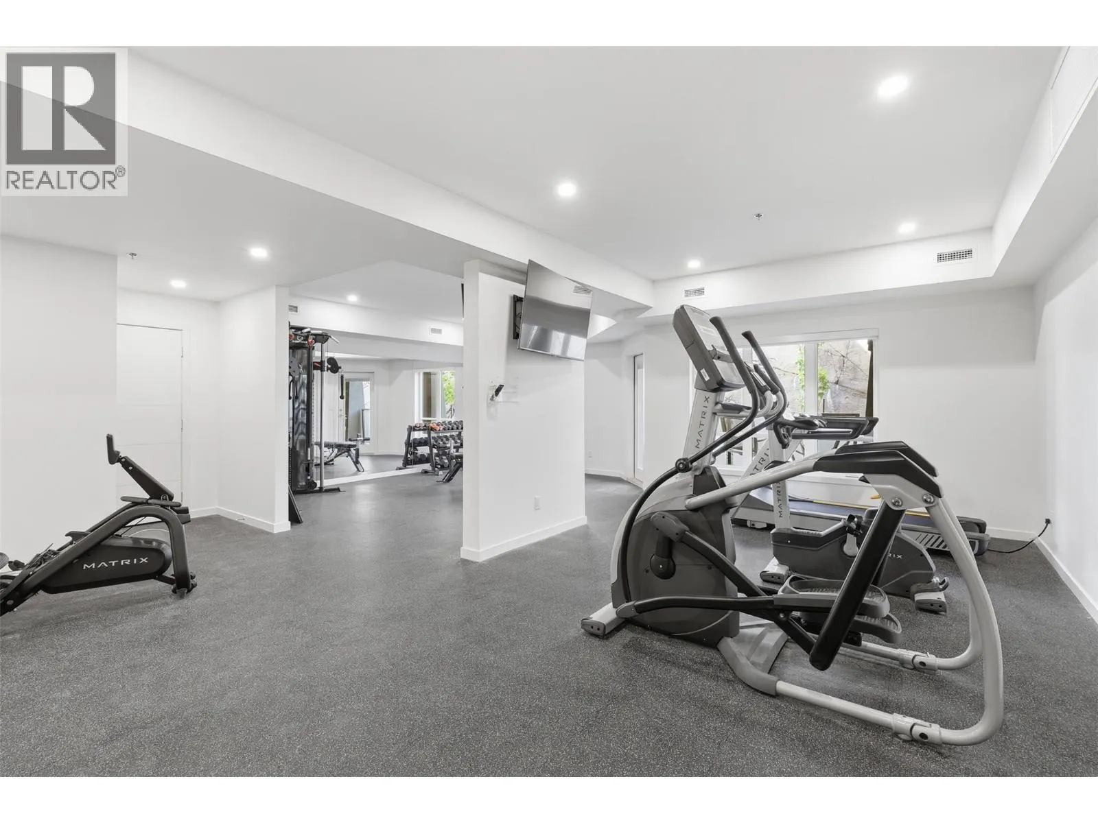 1405 SPRINGHILL Drive Unit# 2103