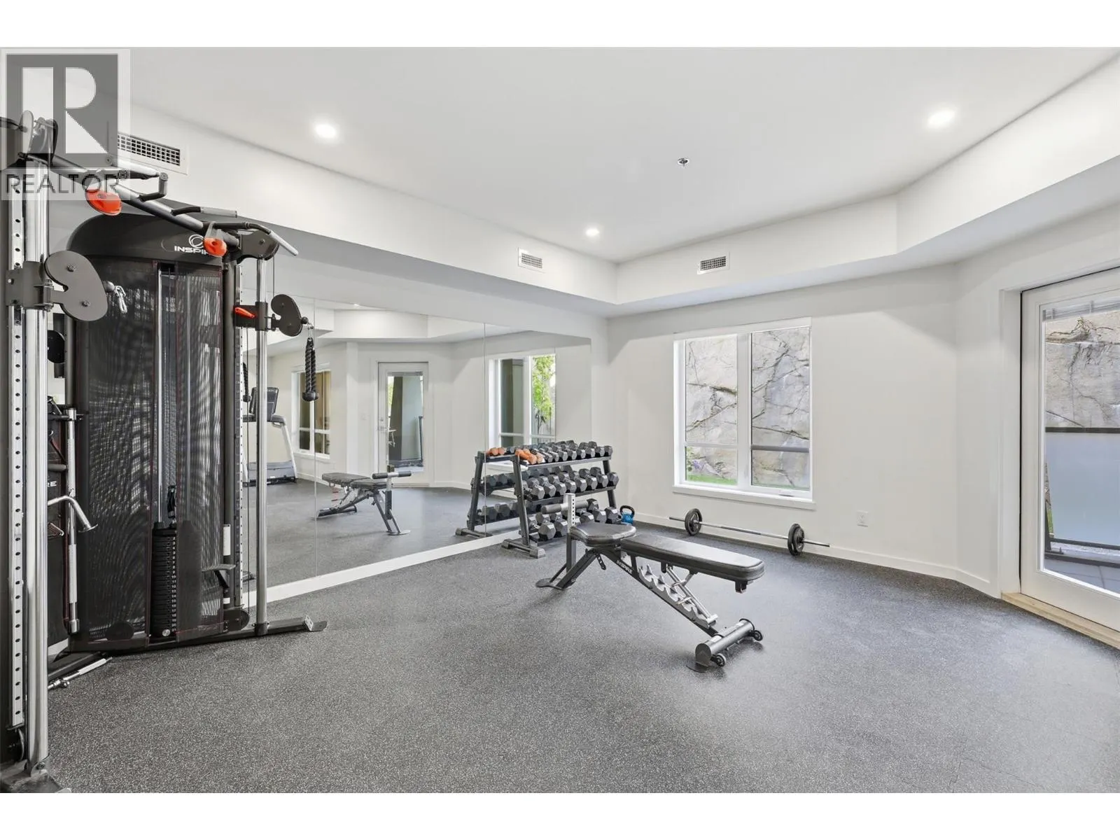 1405 SPRINGHILL Drive Unit# 2103