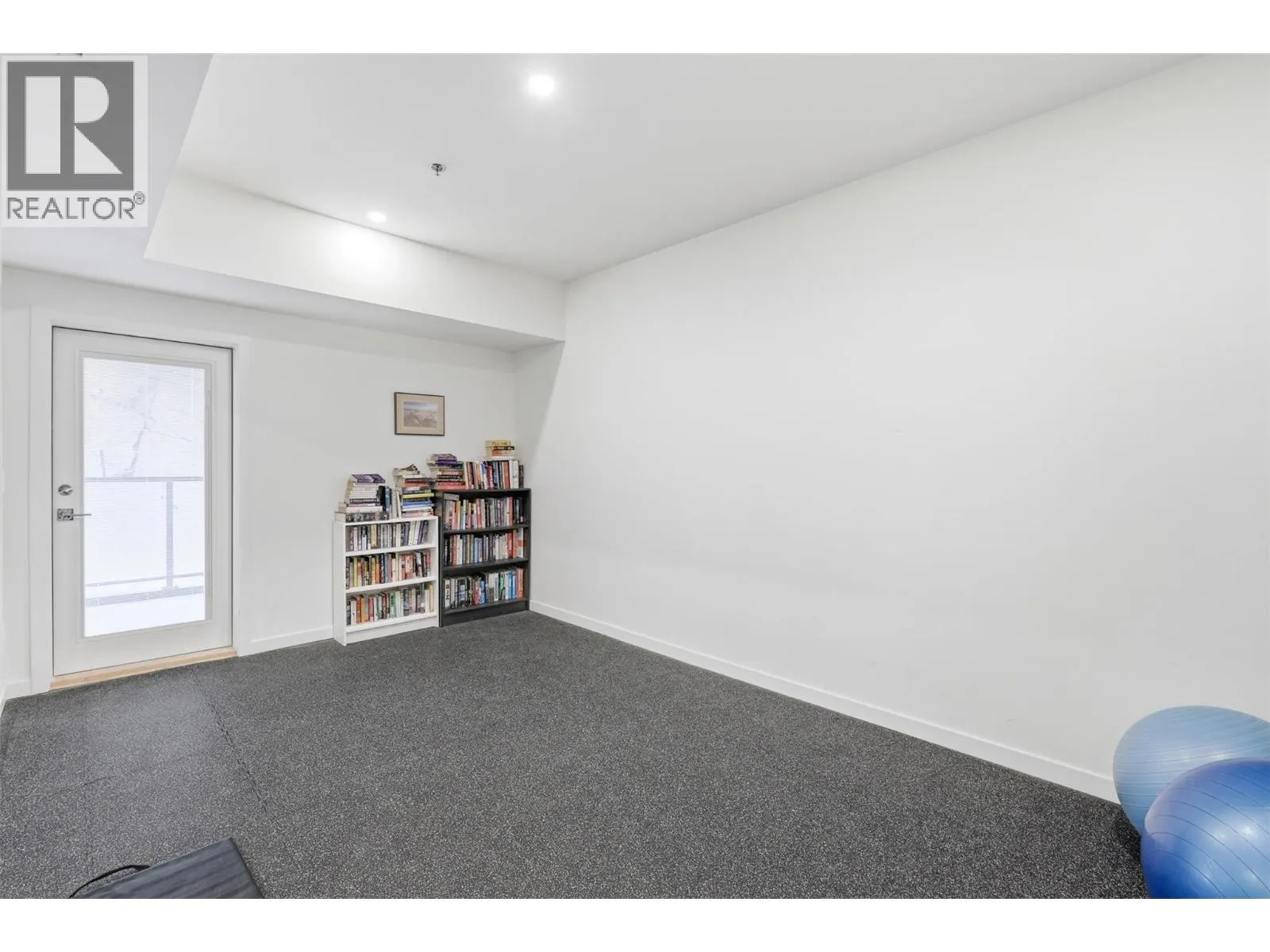 1405 SPRINGHILL Drive Unit# 2103