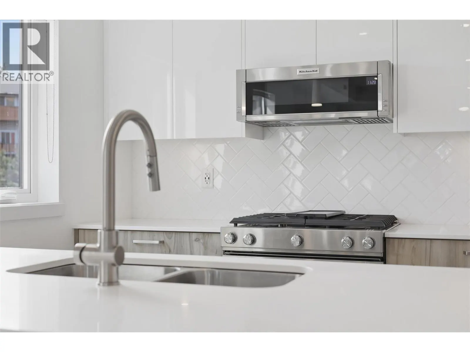 1405 SPRINGHILL Drive Unit# 2103
