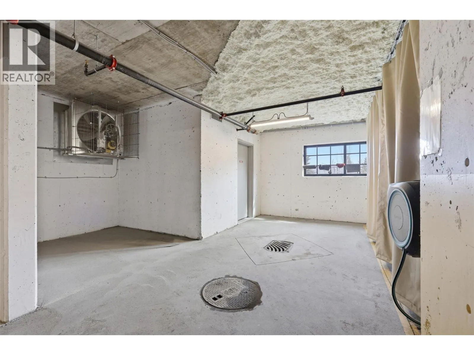 1405 SPRINGHILL Drive Unit# 2103