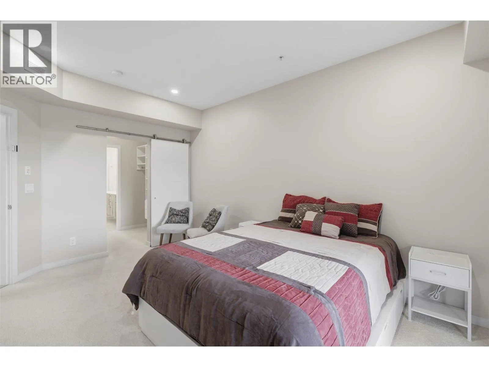 1405 SPRINGHILL Drive Unit# 2103