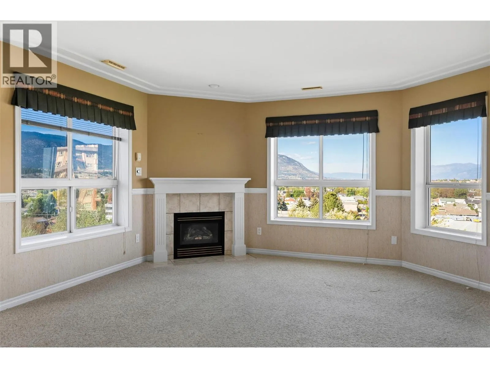 2255 ATKINSON Street Unit# 807