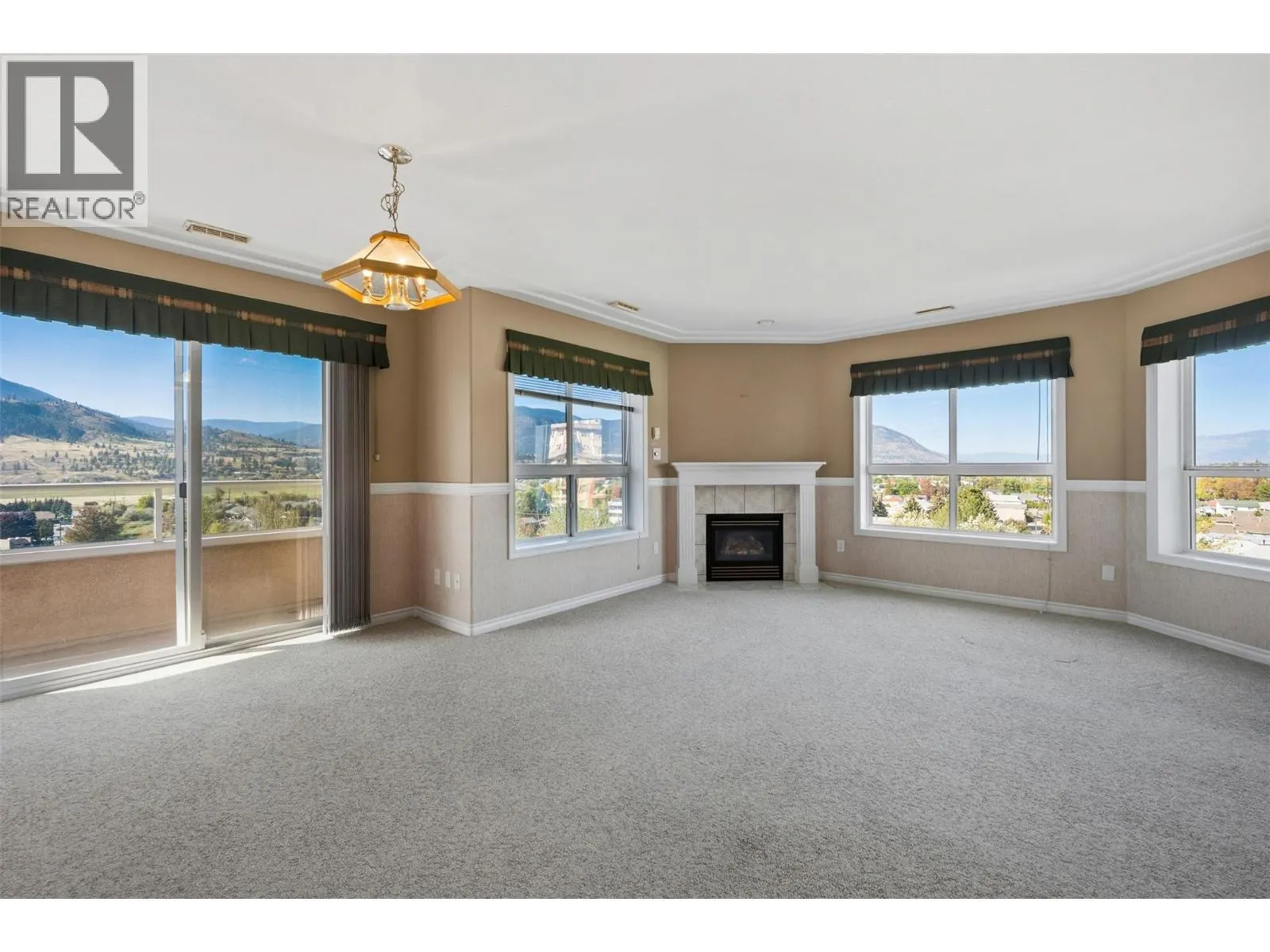 2255 ATKINSON Street Unit# 807