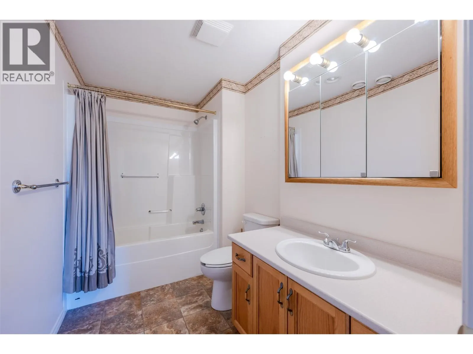 2255 ATKINSON Street Unit# 807