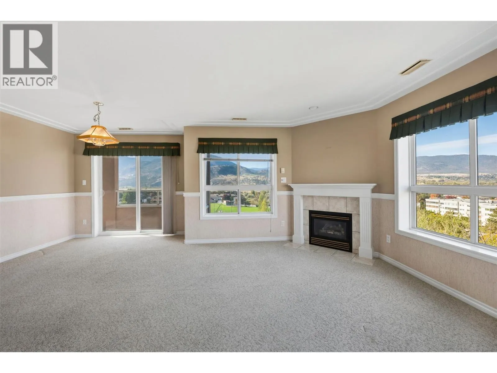 2255 ATKINSON Street Unit# 807