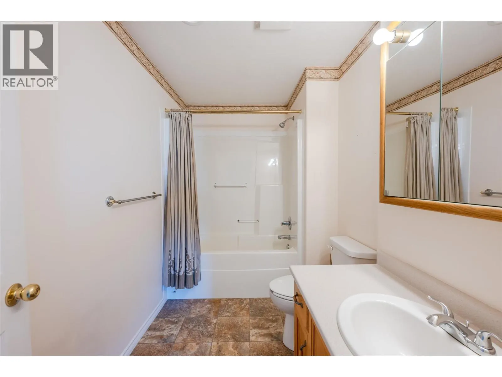 2255 ATKINSON Street Unit# 807