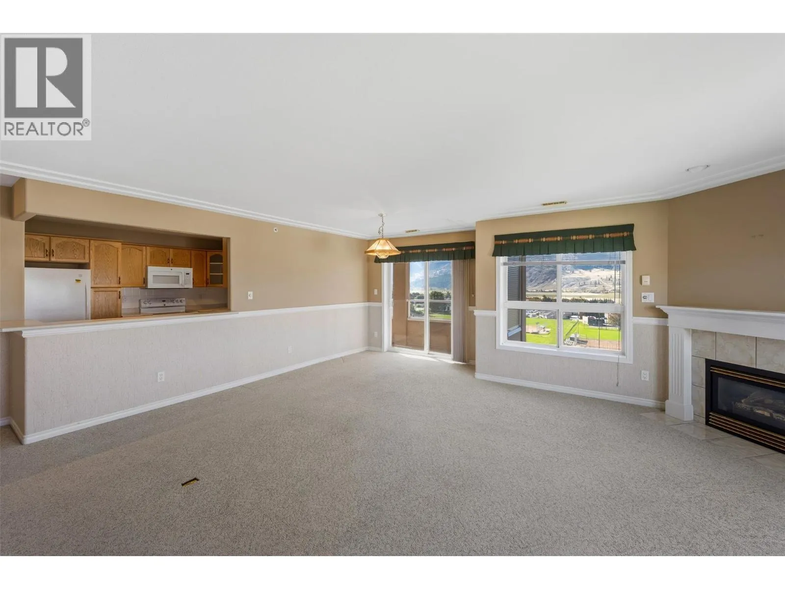 2255 ATKINSON Street Unit# 807