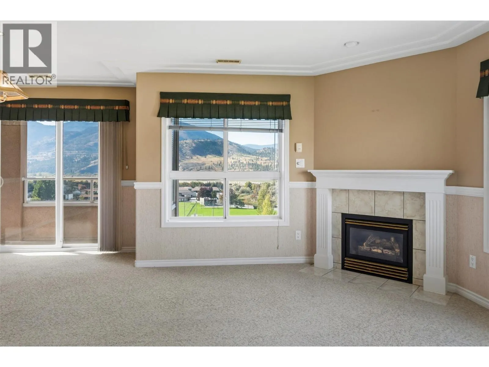 2255 ATKINSON Street Unit# 807