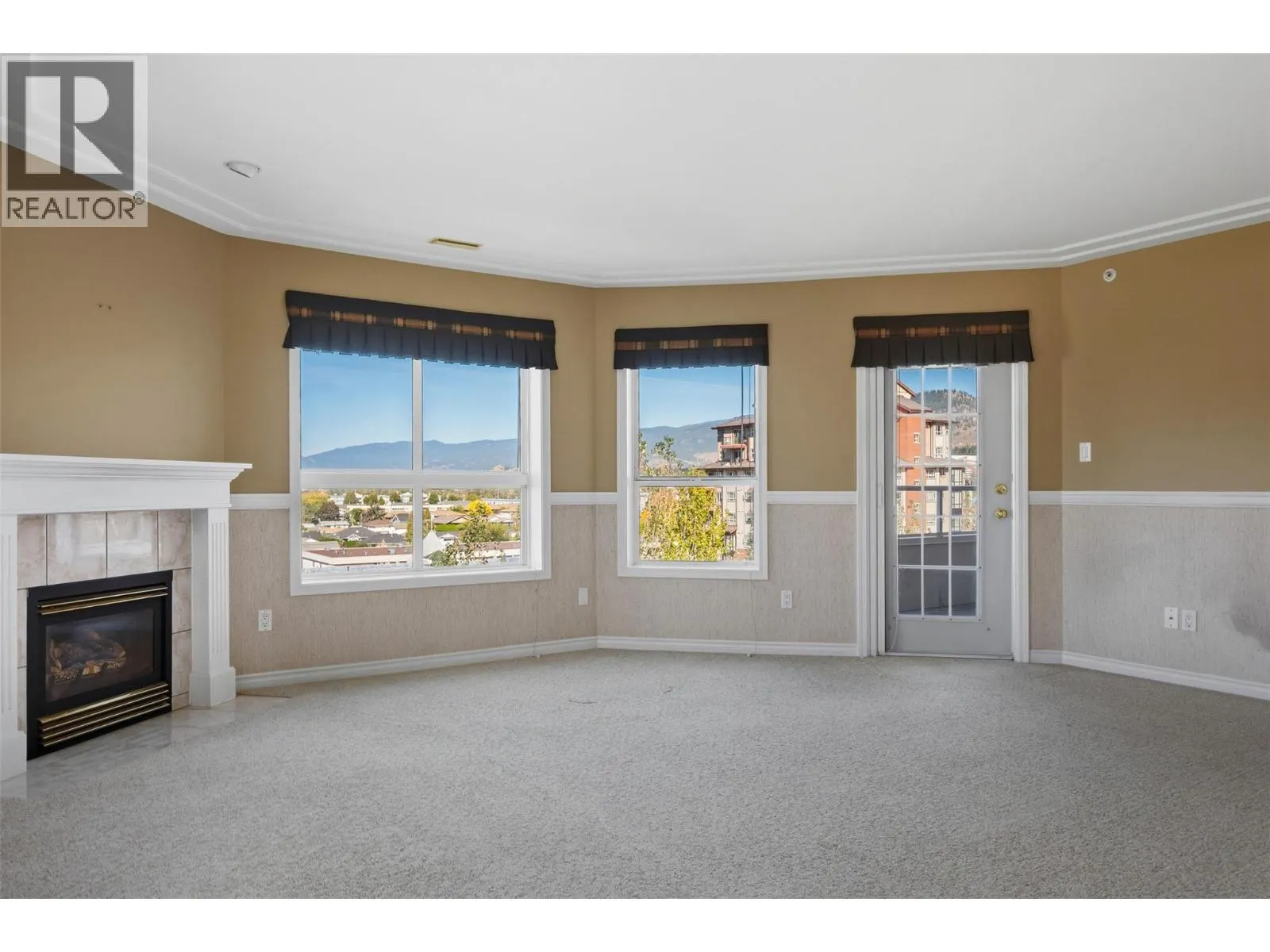 2255 ATKINSON Street Unit# 807