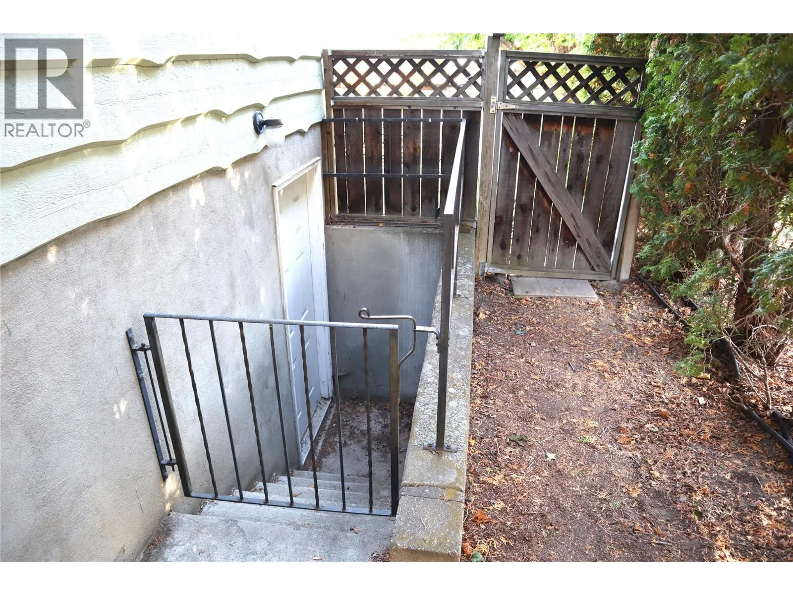 1233 Hook Drive