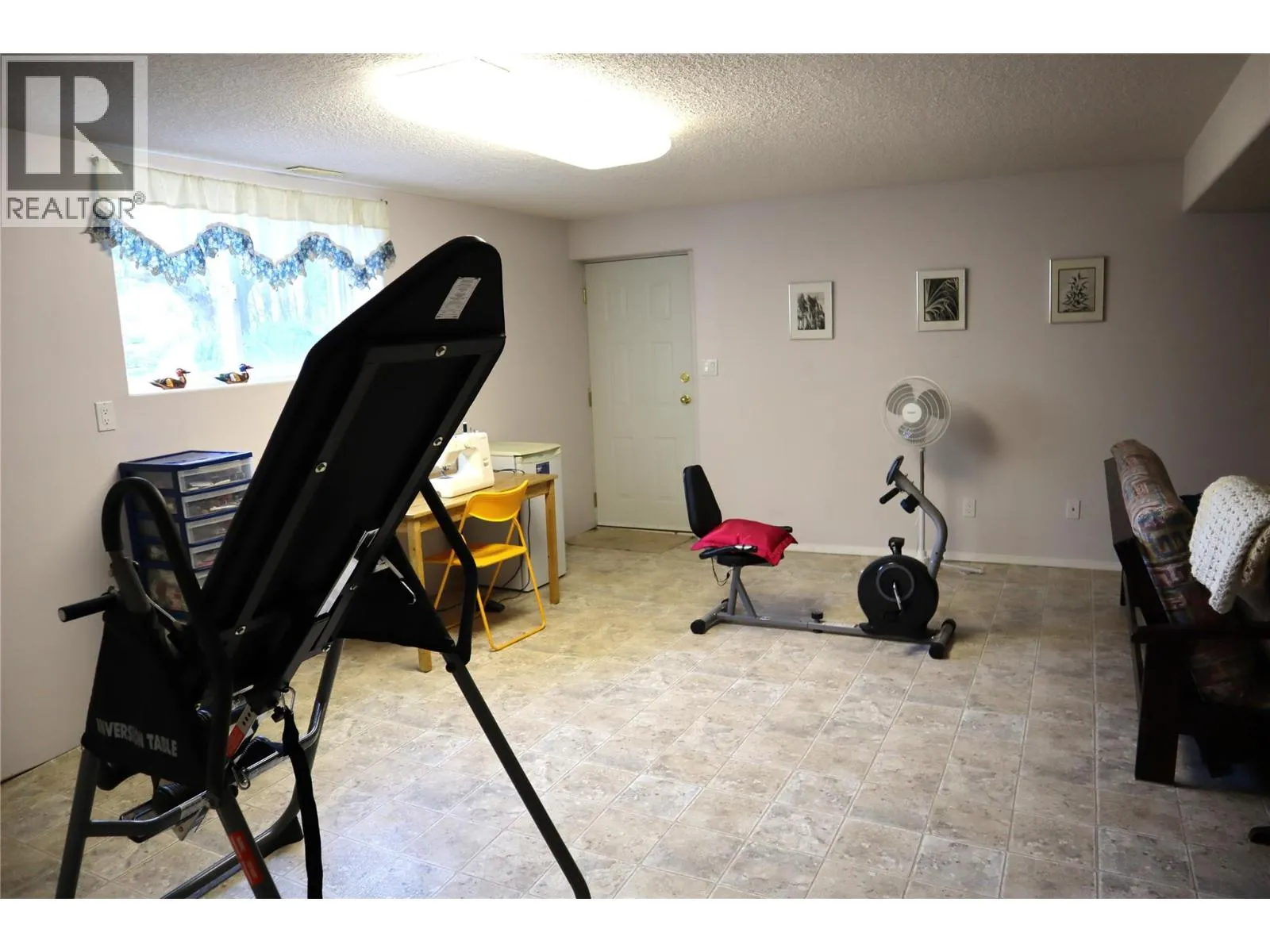 1233 Hook Drive
