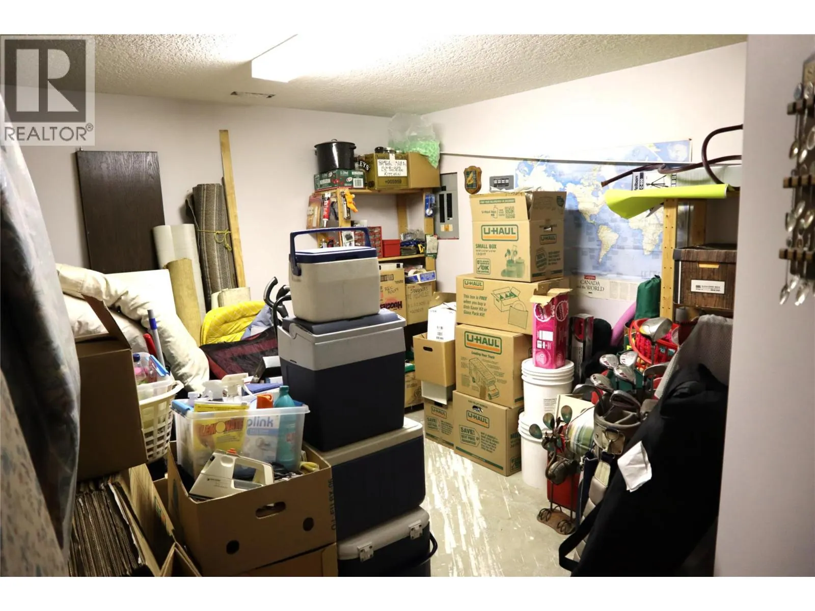 1233 Hook Drive