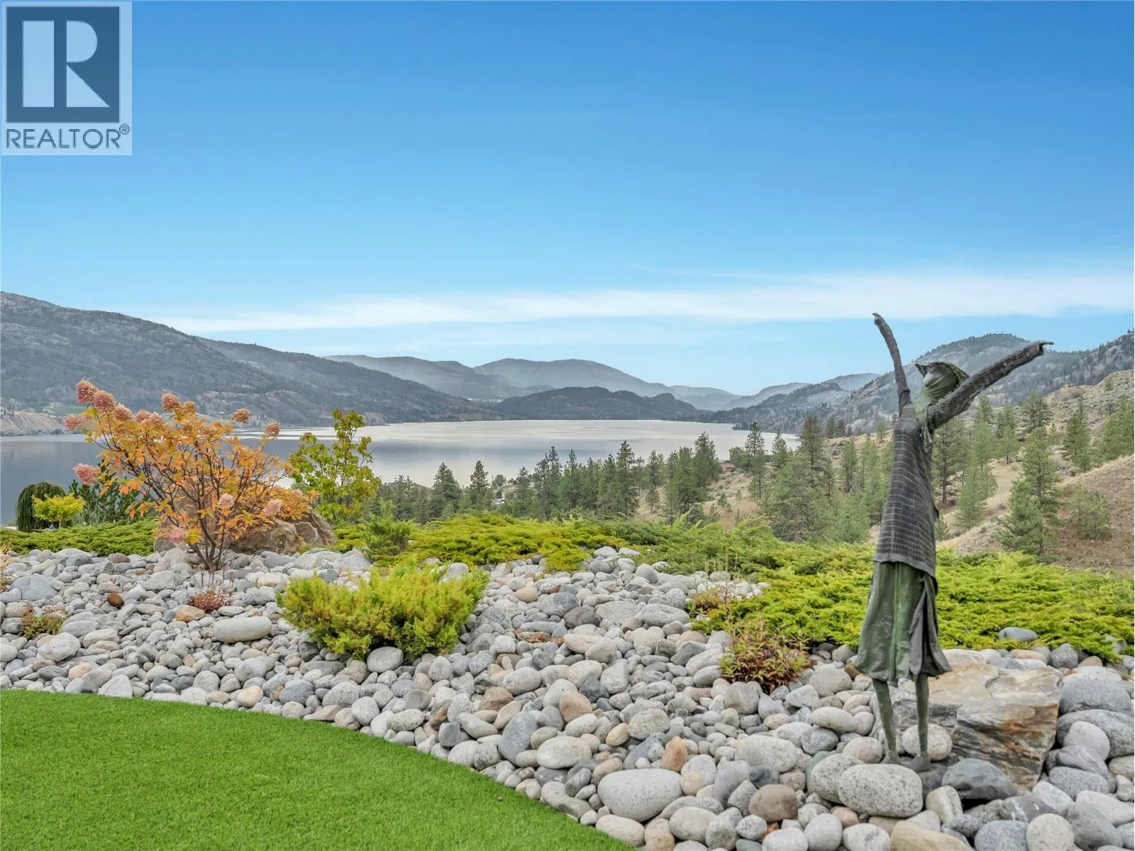 118 RIDGE View