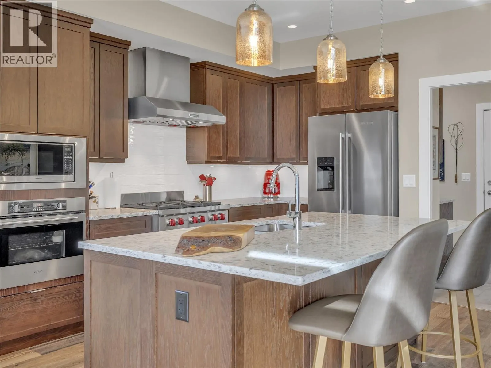 118 RIDGE View