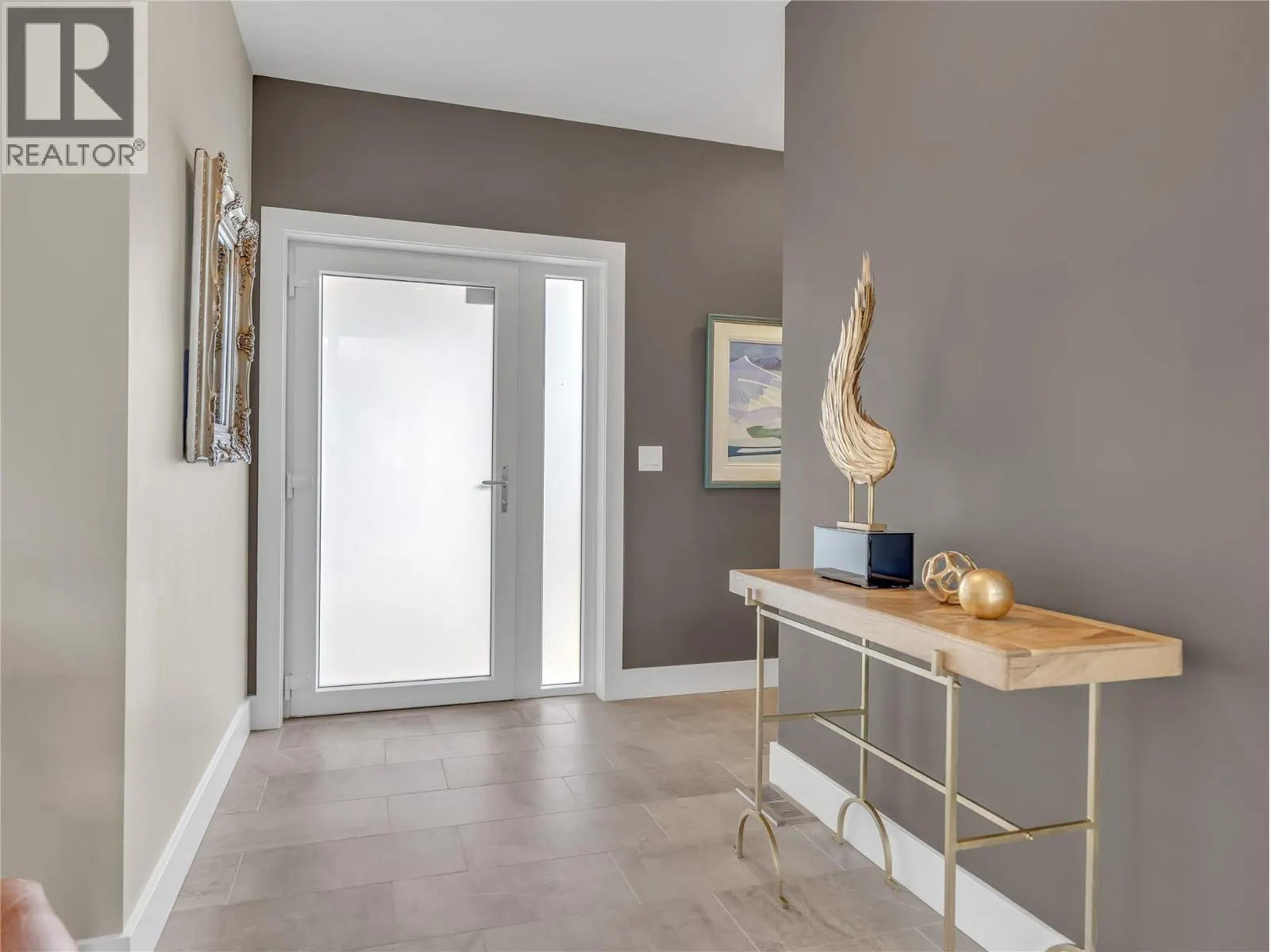 118 RIDGE View