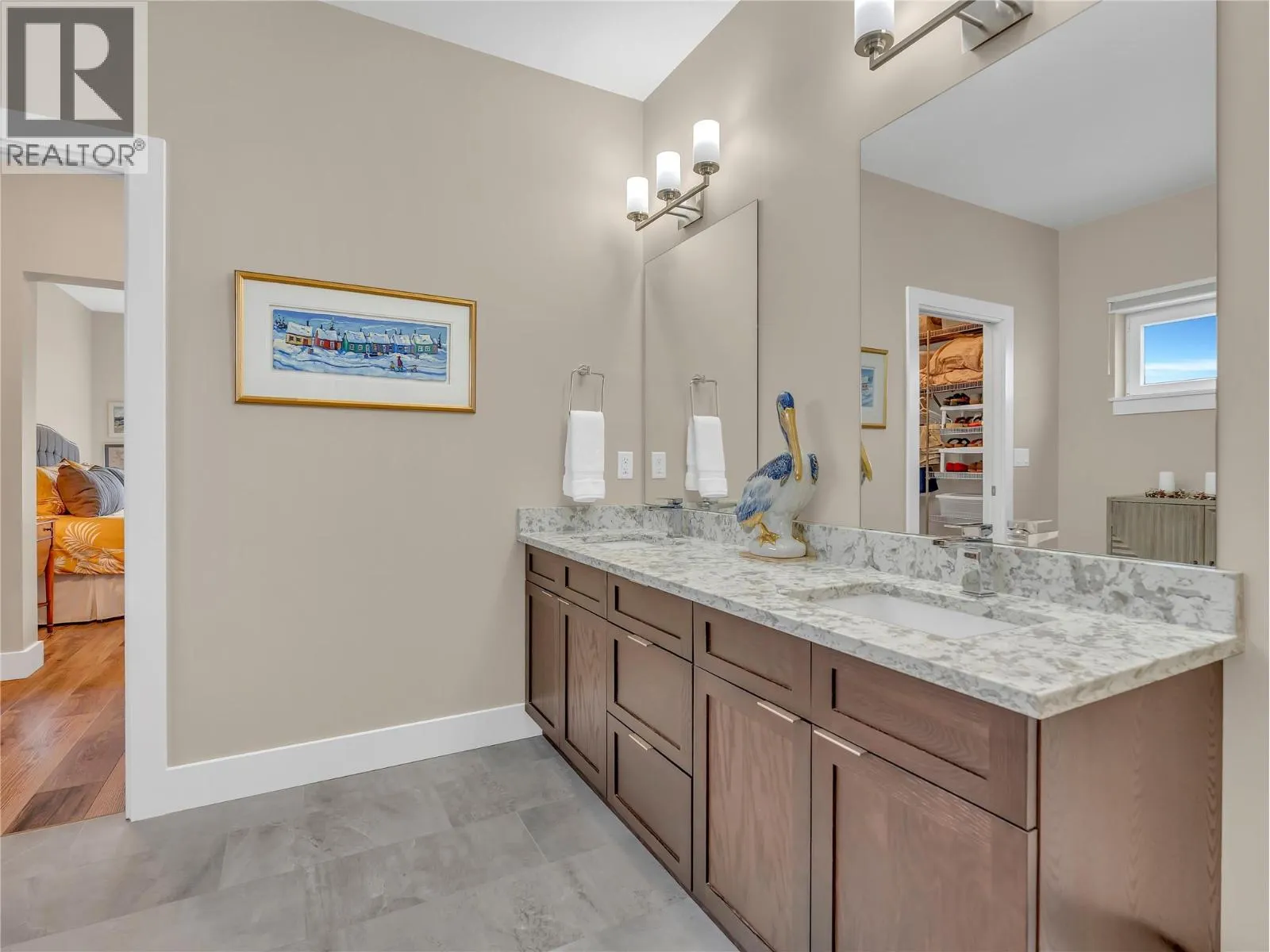118 RIDGE View