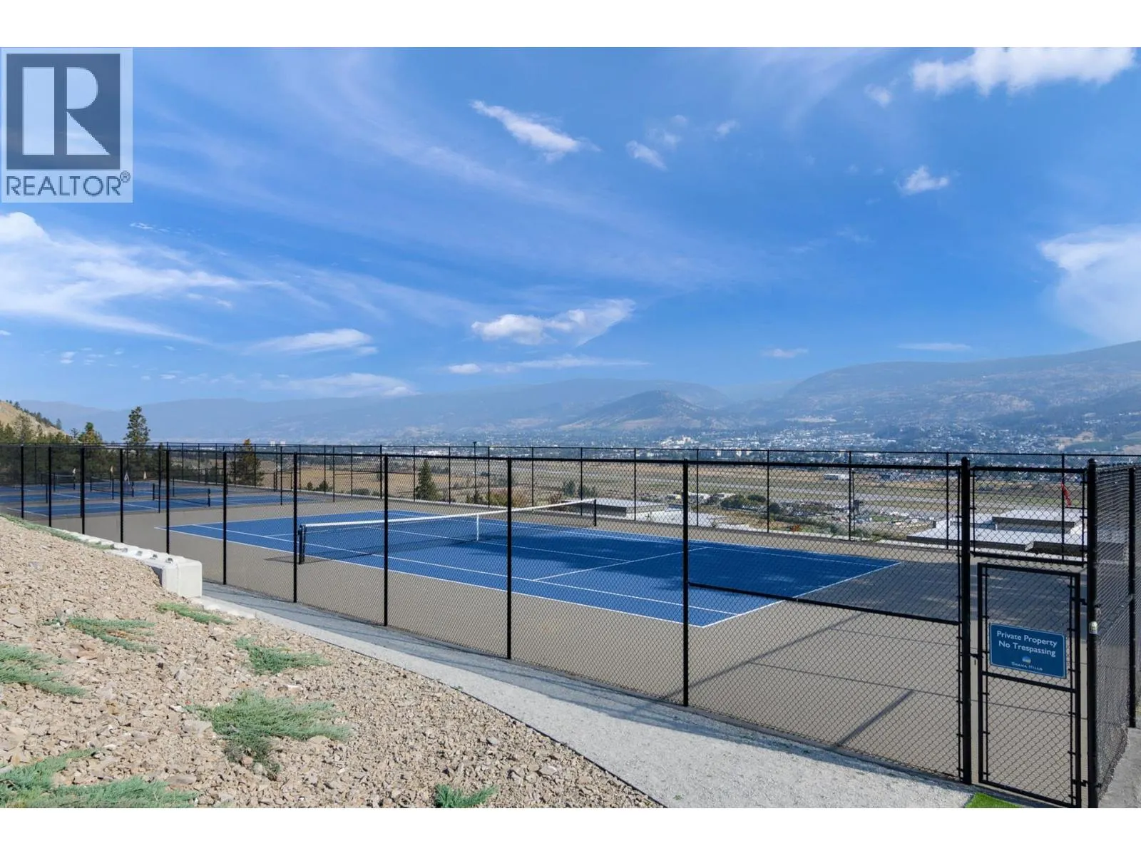 118 RIDGE View