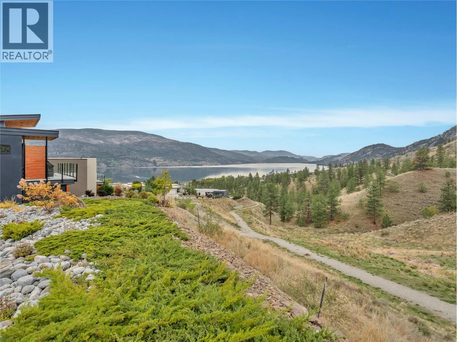 118 RIDGE View