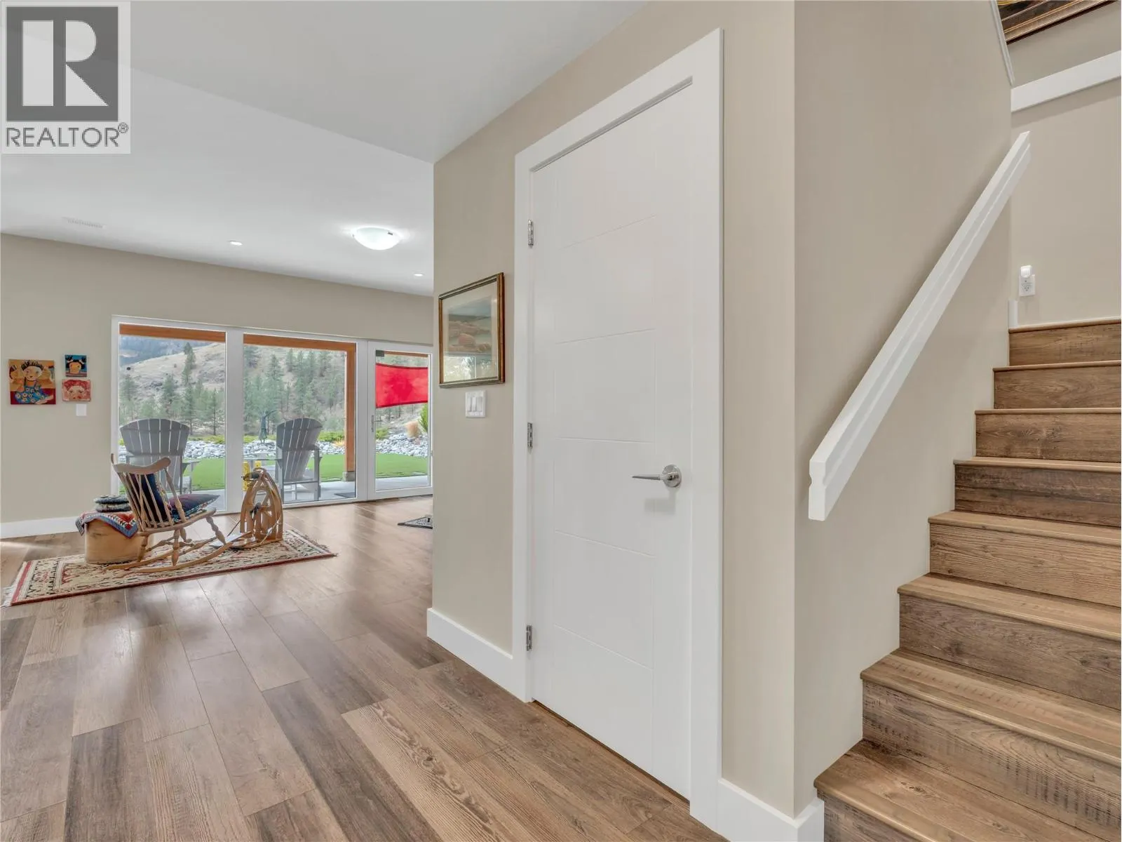118 RIDGE View