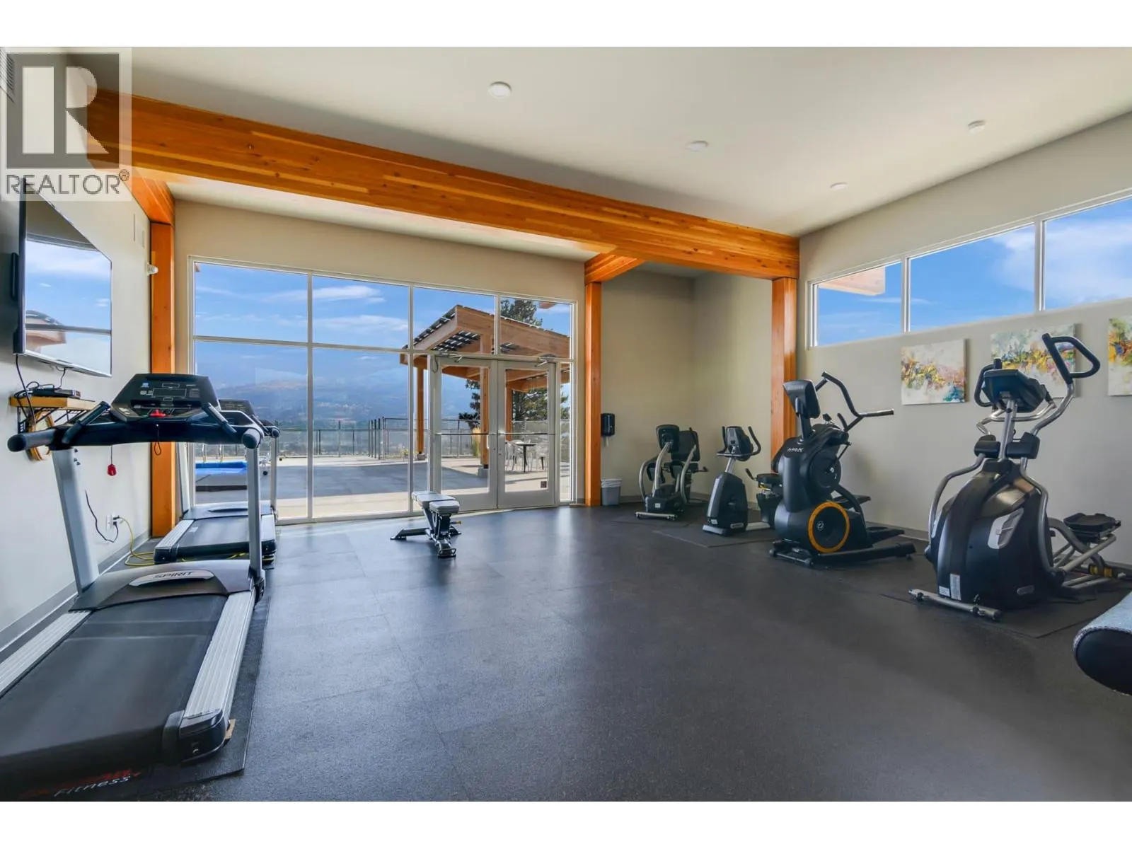 118 RIDGE View