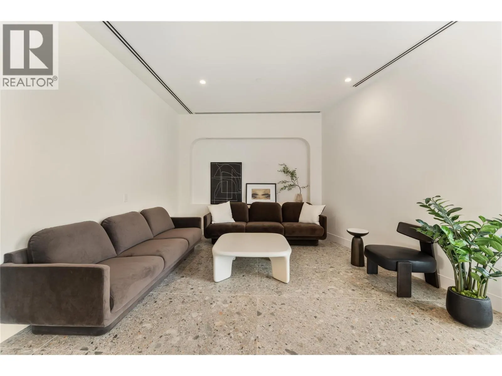 3340 Lakeshore Road Unit# 1003