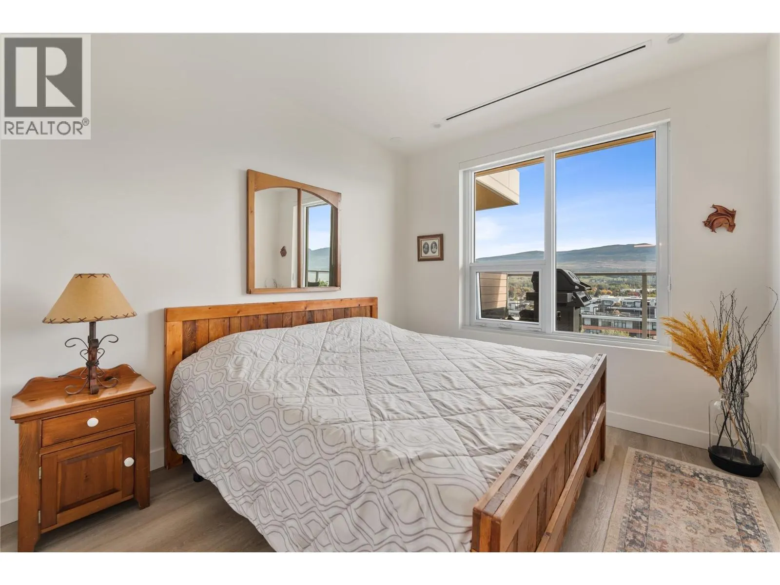 3340 Lakeshore Road Unit# 1003