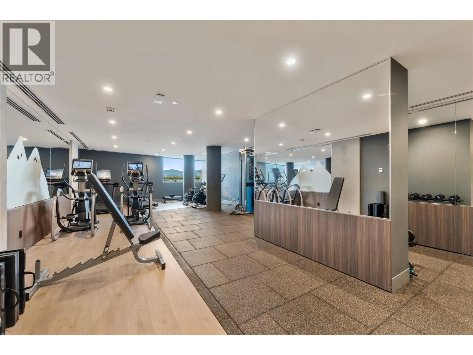 3340 Lakeshore Road Unit# 1003