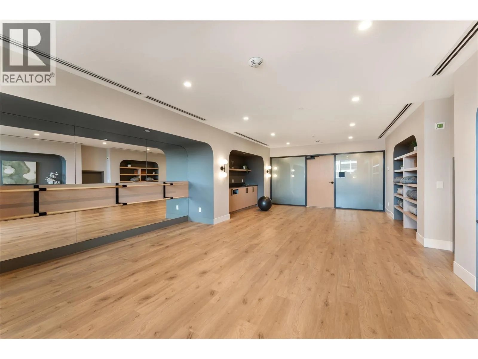 3340 Lakeshore Road Unit# 1003