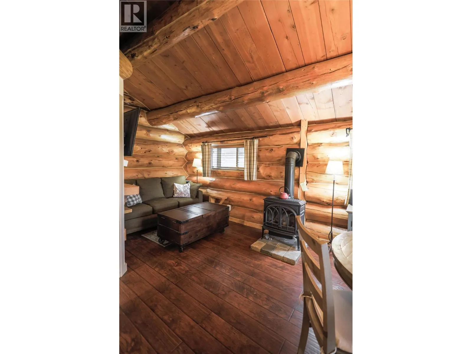 Cabin 10 Hatheume Lake Lodge