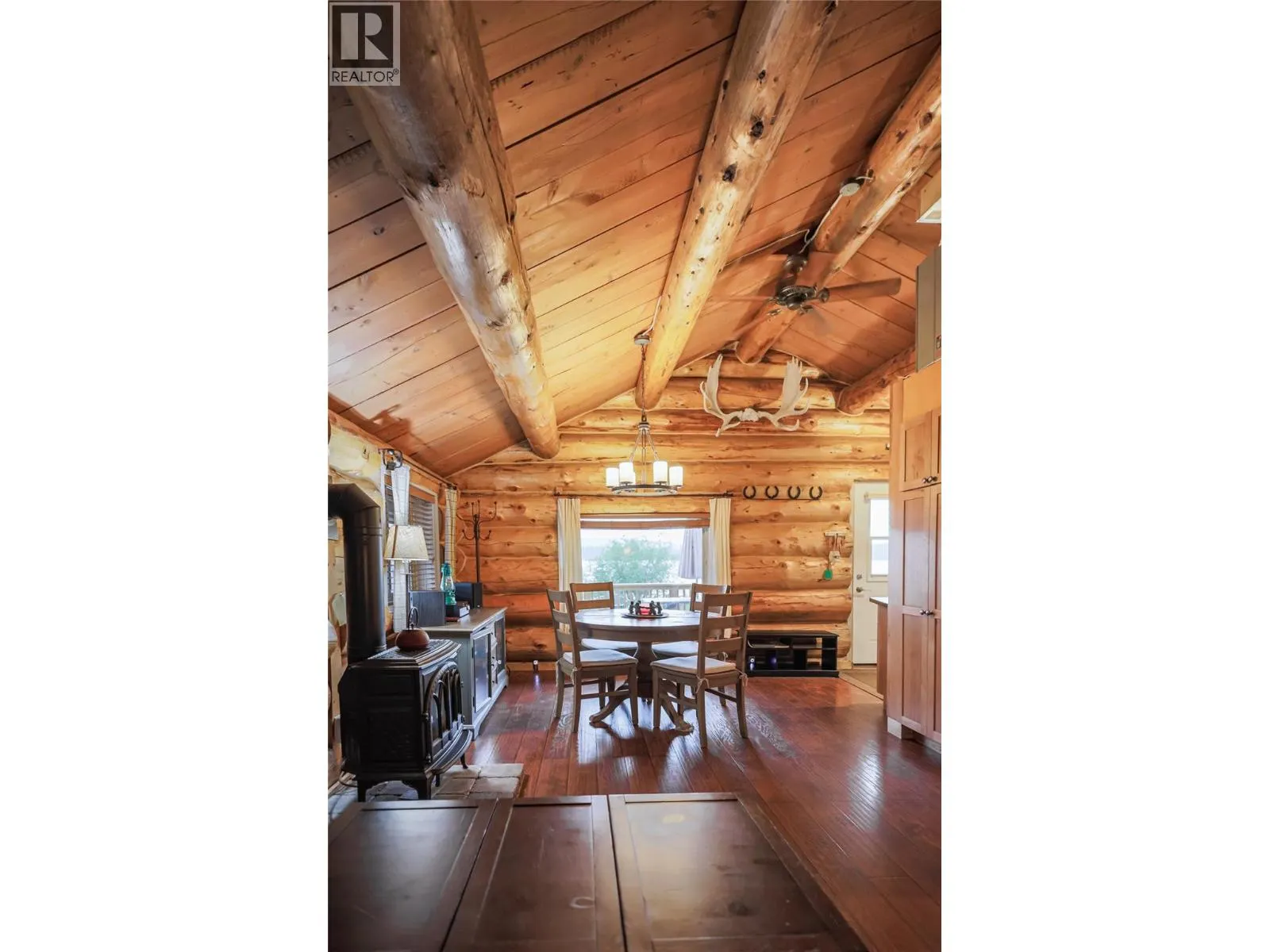 Cabin 10 Hatheume Lake Lodge