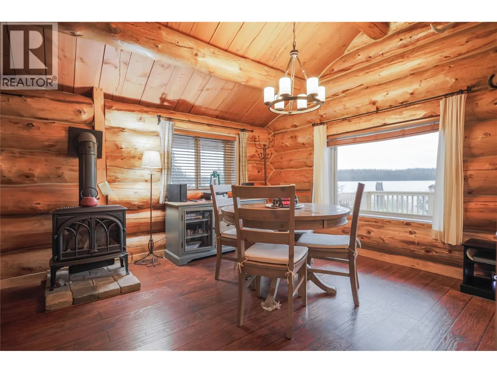 Cabin 10 Hatheume Lake Lodge