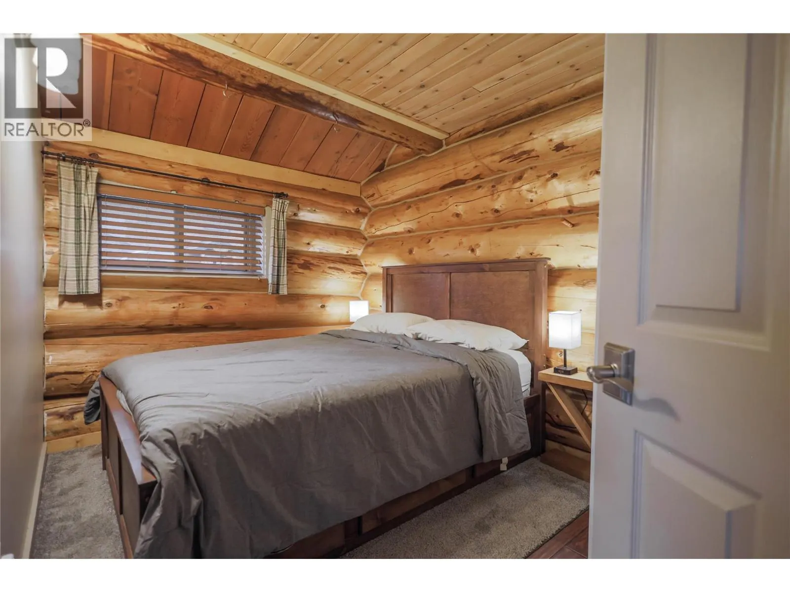 Cabin 10 Hatheume Lake Lodge