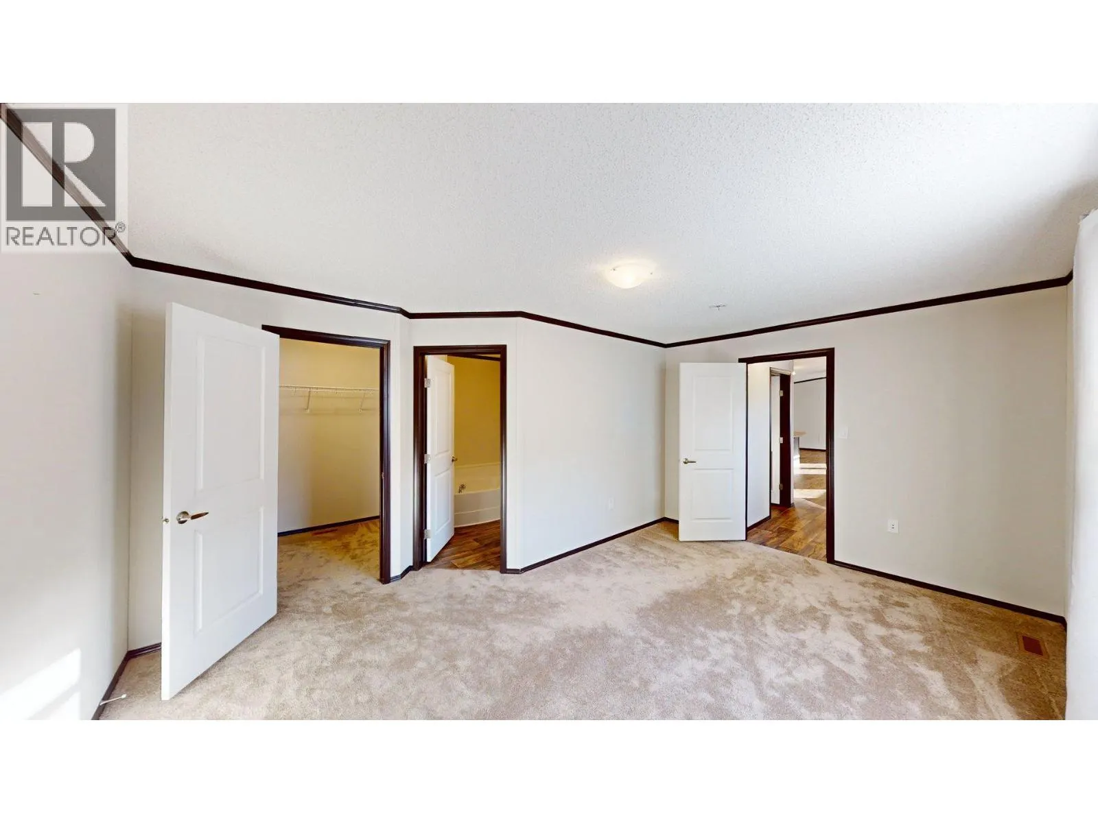 23 DEERBORNE Drive