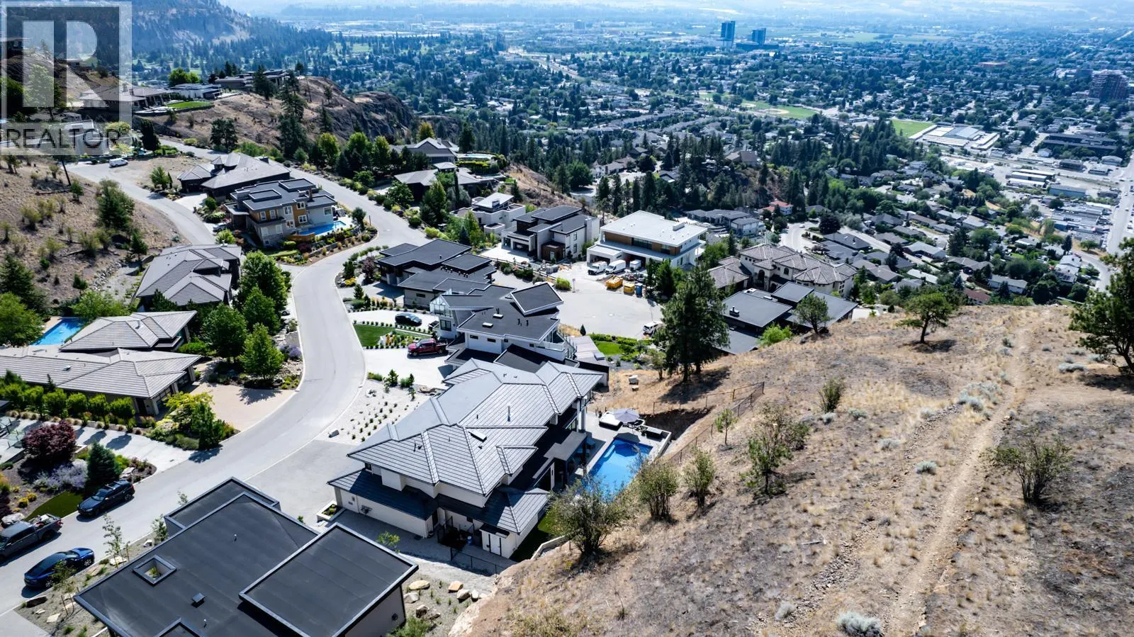 740 Pinehaven Court