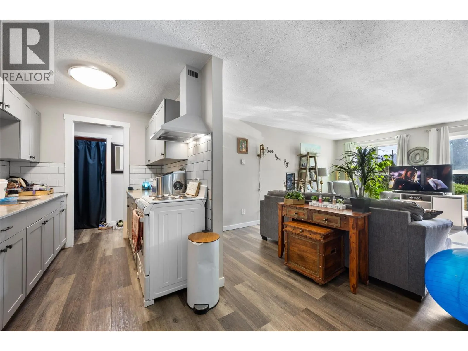 1525 Tranquille Road Unit# 106